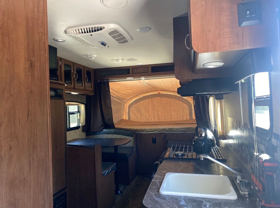 Jayco Jay Feather X17Z Hybrid Travel Trailer 2017 for Sale in Irvine