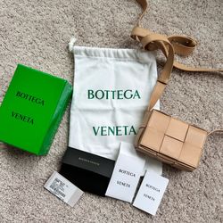 Bottega Veneta card case w strap