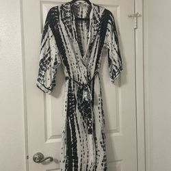 Elan Black And White Dyed Robe - Medium