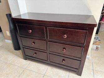 Solid Wood 6 Drawer Dresser