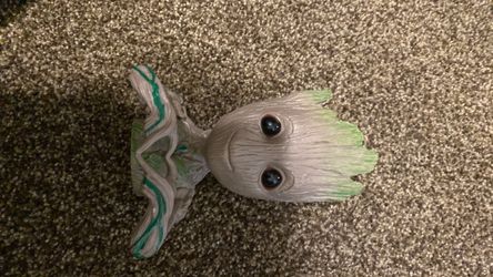 Groot cup holder