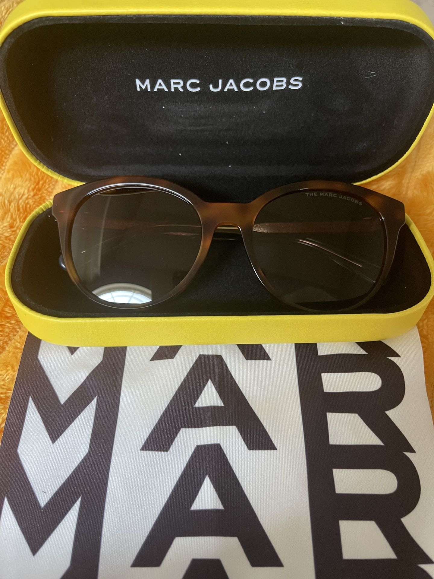 Authentic Marc Jacobs Brown tortoise frame Sunglasses