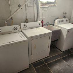 2 Washer And A Dryer