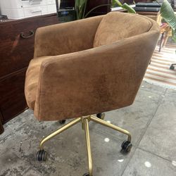 Chic Comfy Office Chair