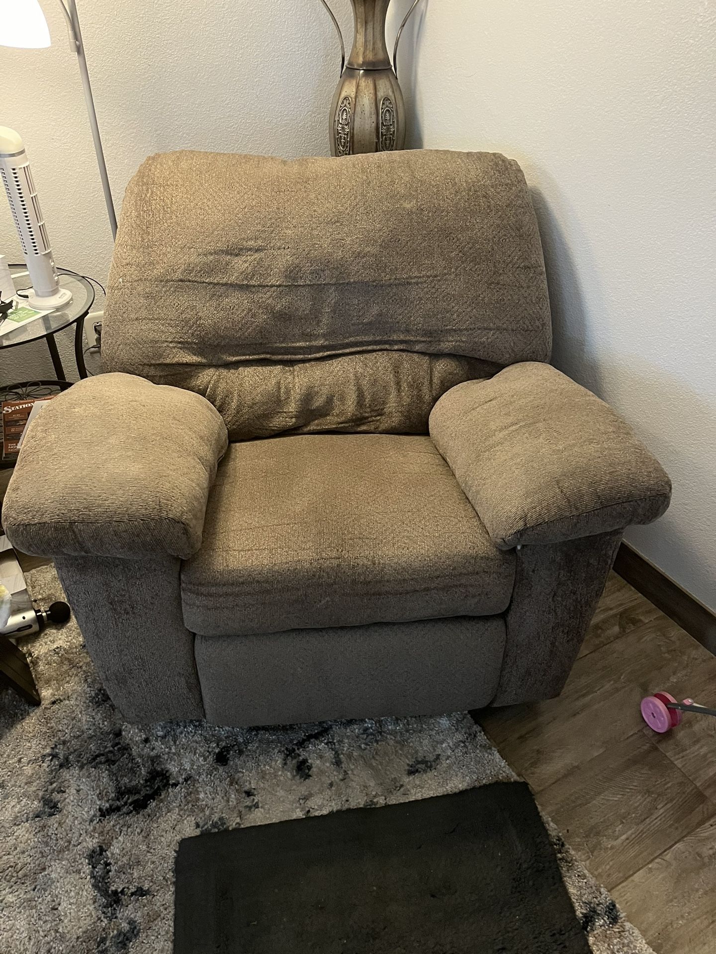 84 “Sofa & 41” Recliner