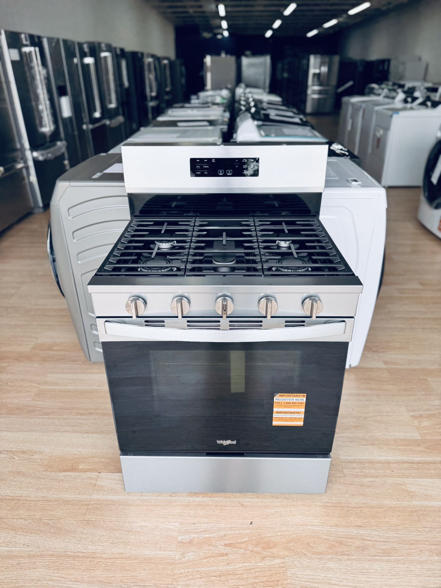 Brand-New Whirlpool - 5.0 Cu. Ft. Freestanding Single Gas Range with Air Fry and Air Baking - Stainless Steel Model: WFGS5030RZ