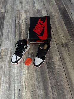 Nike Air Jordan 1 High-Top Sneakers