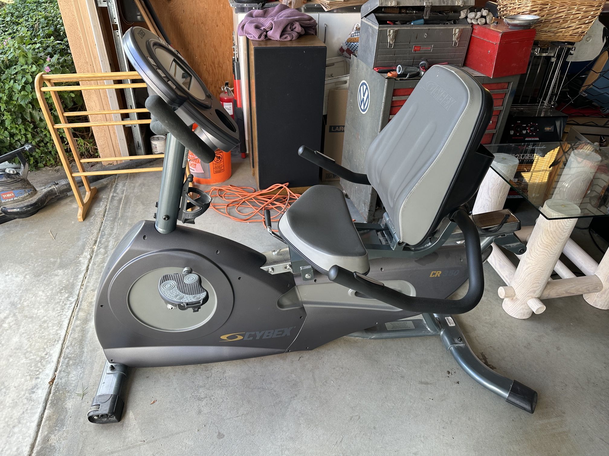 Exercise Bicycle Cyber CR350 Recumbent Bike Excellent 