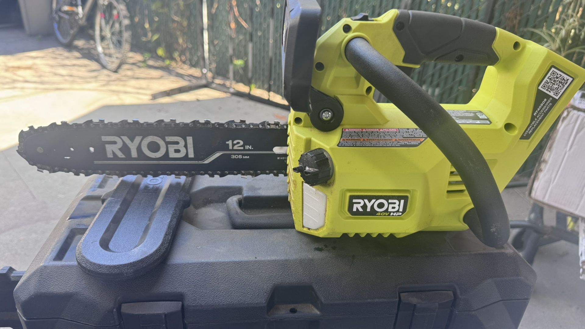 Ryobi 12in eee40V Chainsaw (Tool Only)