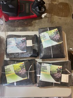 4 Raised Garden Beds – 4 Grid Planters (New)