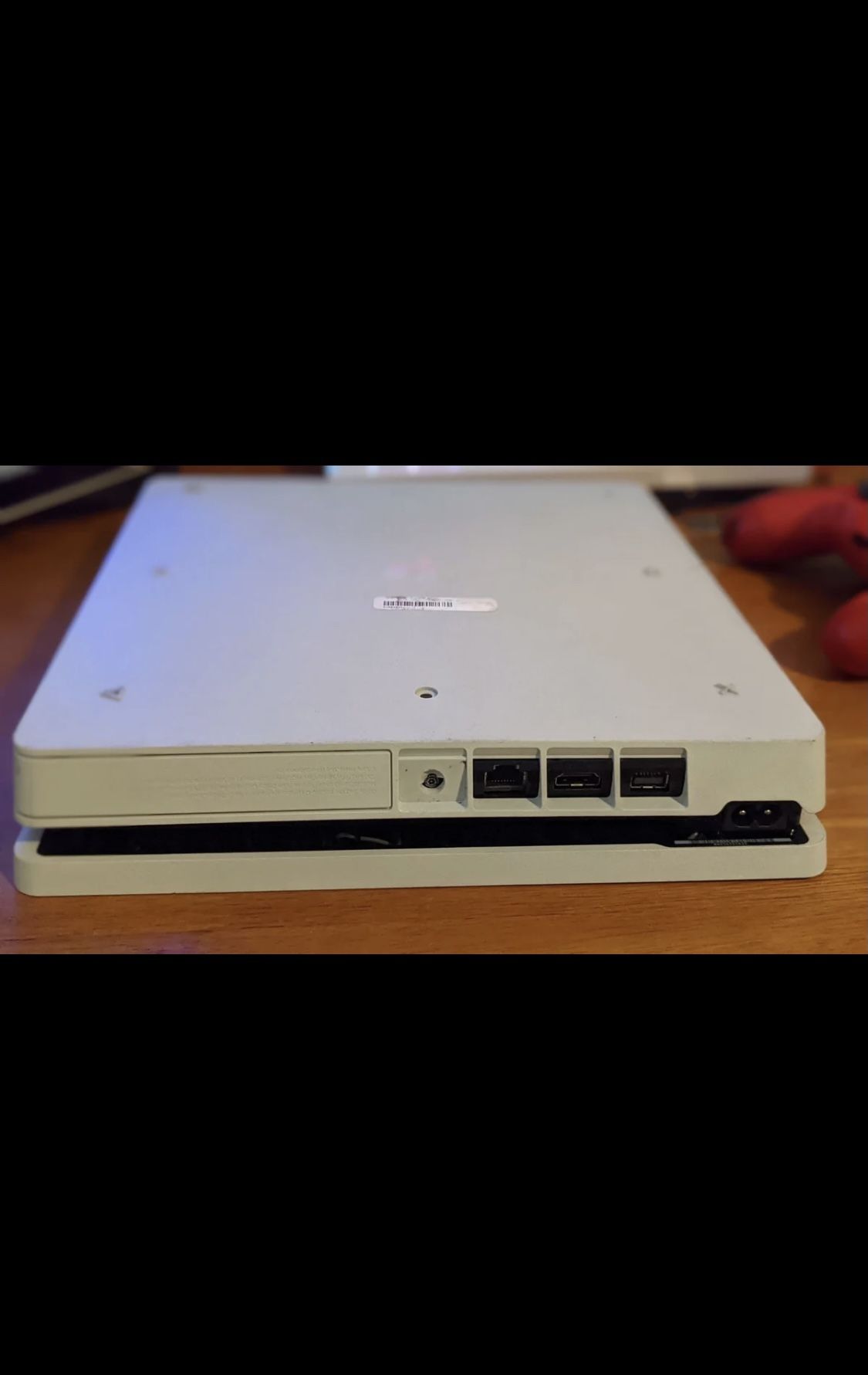 White ps4