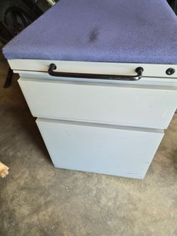 Filing cabinet  22in tall 18 d depth 15 wide