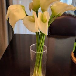 White Colla Lily Flowers With Vase 