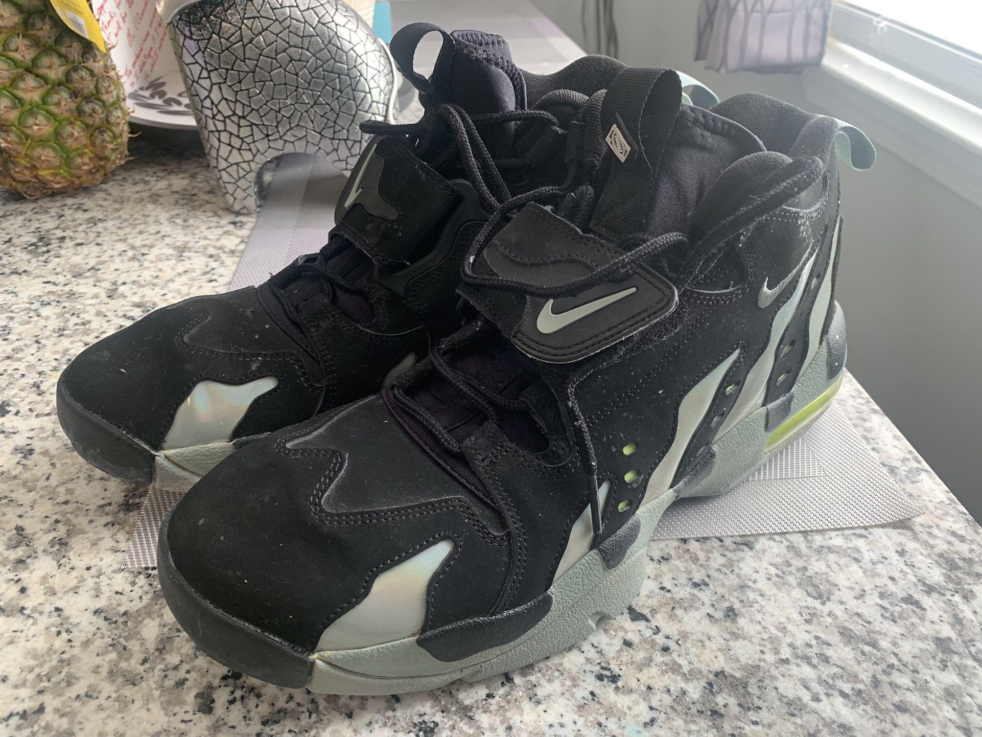 Nike DT Max 96 Deion Sanders Black Volt Green Sneakers Size 13