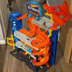 Ultimate Garage playset - Dragon