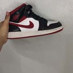Air Jordan 1 Mid GS