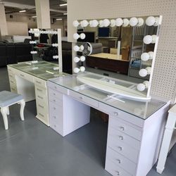 White Make Up Vanity