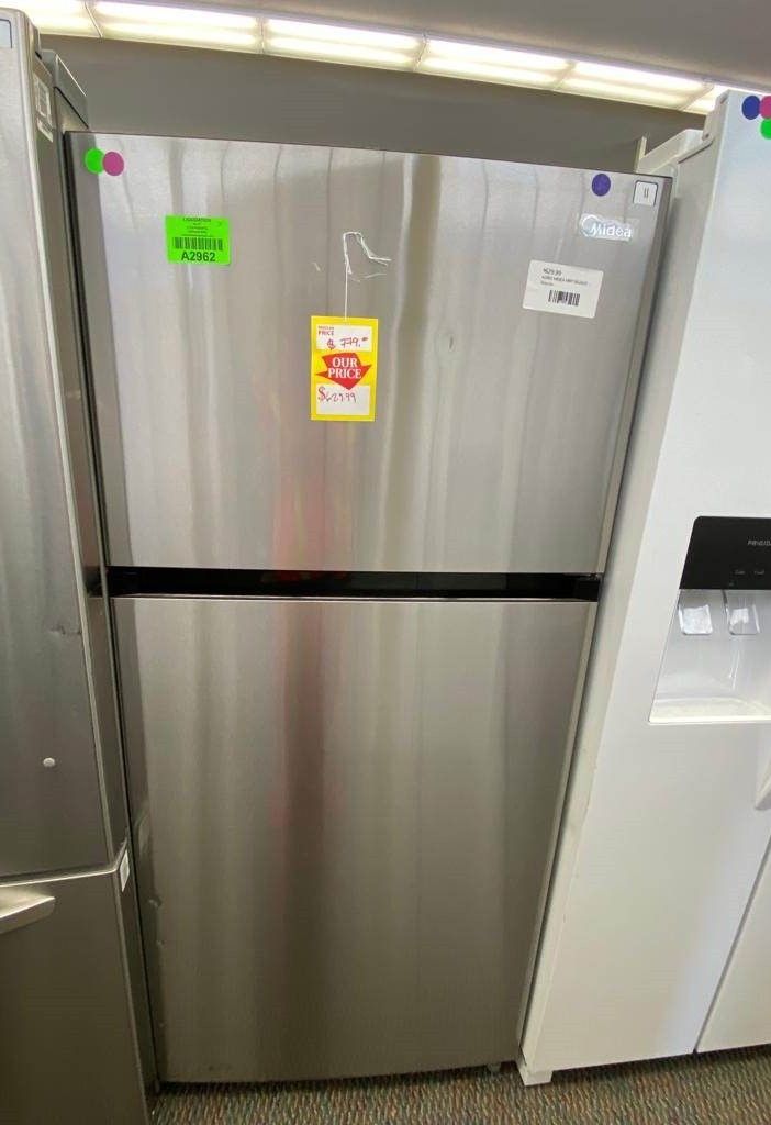 MIDEA MRT18S2AST 18-cu ft Top-Freezer Refrigerator