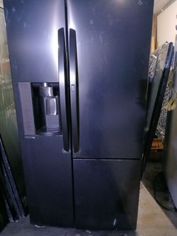LG Refrigerator 3ft Large And 5.10 Ft Height 