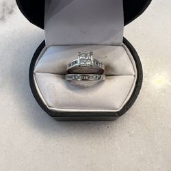 Diamond Engagement Ring and Wedding Band!!