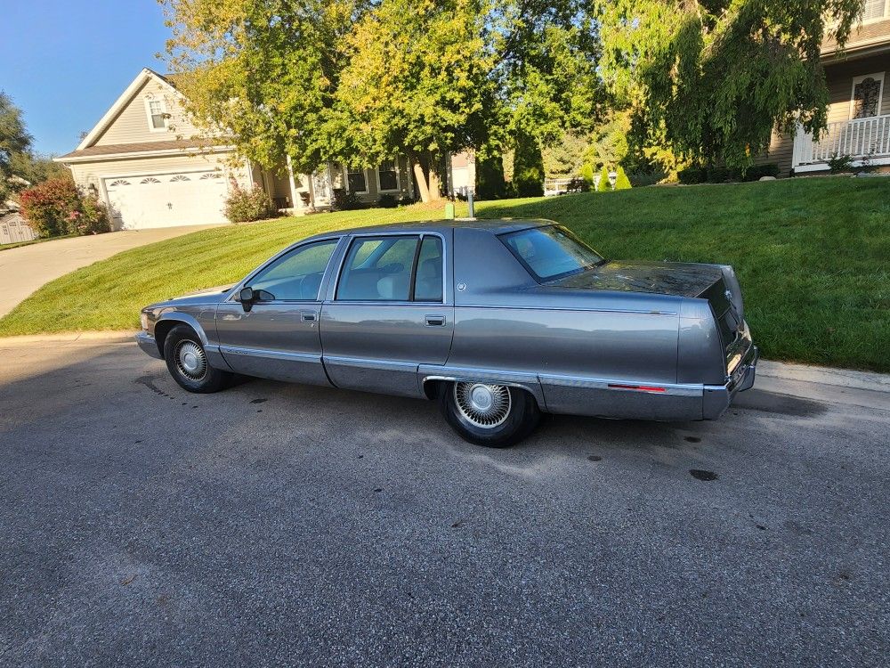 1993 Cadillac Fleetwood for Sale in Lansing, MI OfferUp