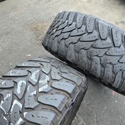 only 2 used tires Lt35x12.50r20 Toyo MT Open Country $230.00 both