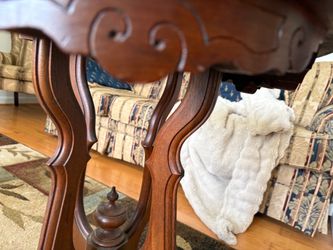 Super nice antique table