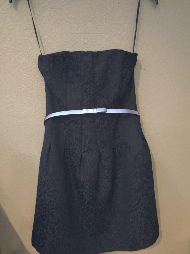 Ladies size 10 Black Party Dress Strapless With cute matching earrings