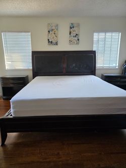 Free California King bed with 2 night stands