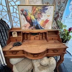 CUTE DESK AT PICKY PINCHERS 5280 SEMINOLE BLVD ST PETE OPEN NOON TO 6PM FREE DELIVERY 