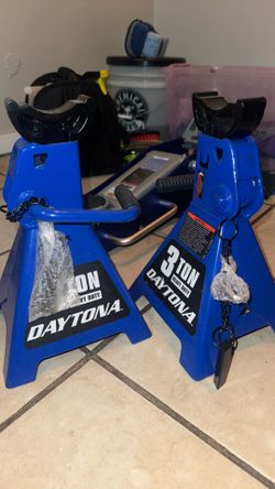 Jack stands