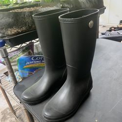 UGG Women's Shelby Matte Waterproof Rain Boots