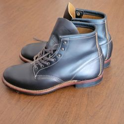 Red Wing RW 9060  Black Men High Top Leather Shoes Width D Size 8.5 EUR 
41.5. New, never been worn. Original box is missing, please see photos 
for d
