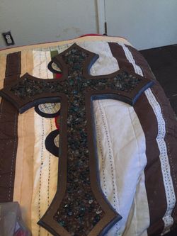 Wood and stone cross for sale 20$