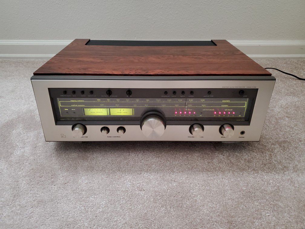 Luxman R-1050 Receiver, New LEDs, Beautiful Working Condition, Original Box, Manual & Paperwork