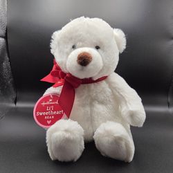 Hallmark Lil' Sweetheart Bear Valentine NWT