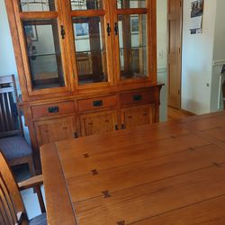 Heirloom Quality Dining Set