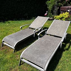 Sunbrella Two Matching Lounge Chairs Great Condition