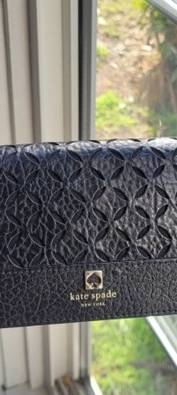 KATE SPADE WALLET LIKE NEW $25