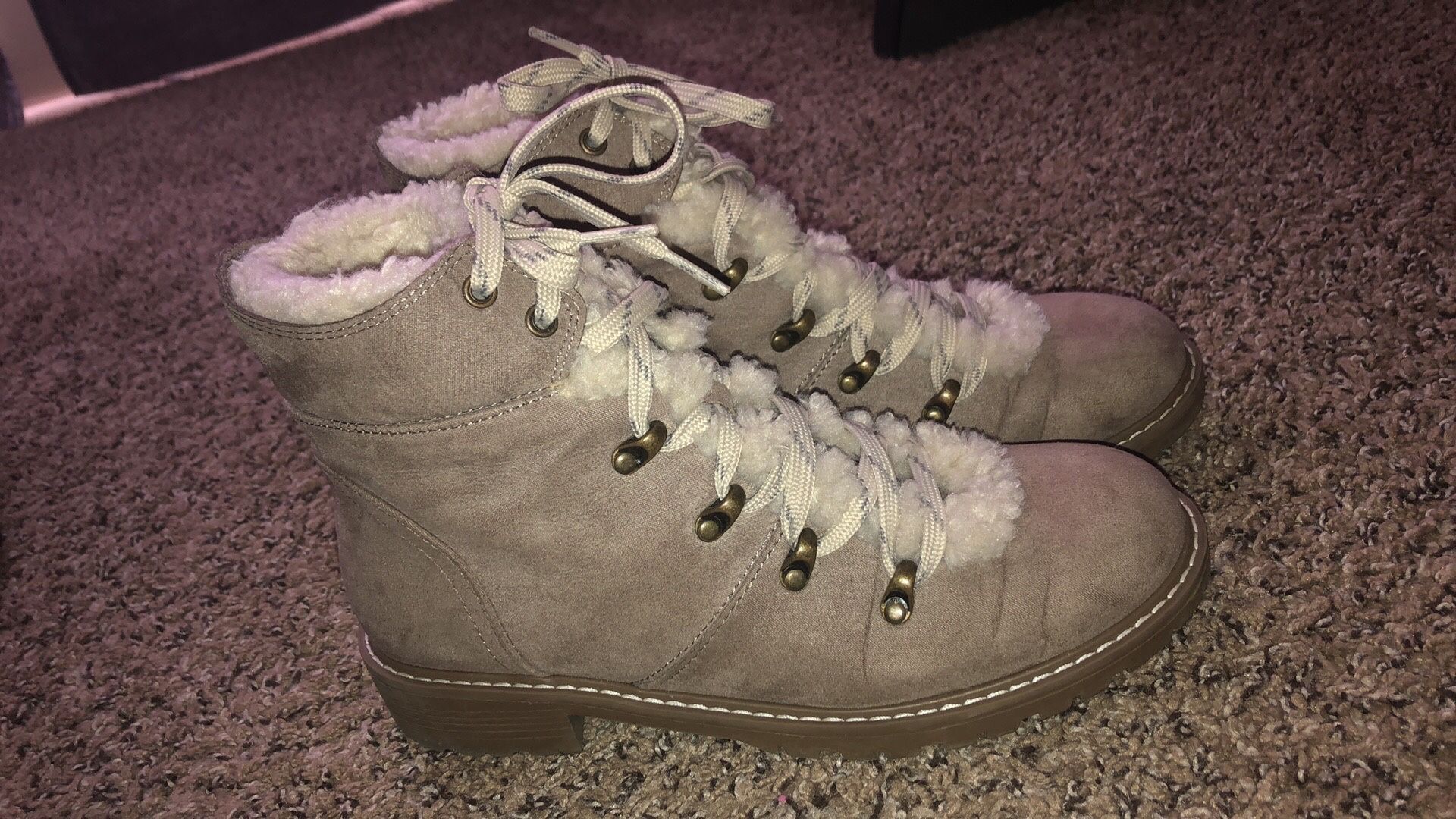 Woman’s Boots Size 6 