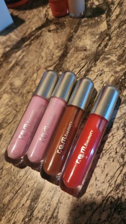 Rem Beauty Lip Gloss