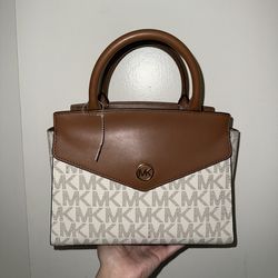 NEW MICHAEL KORS BAG