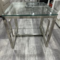 GLASS COFFEE TABLE 