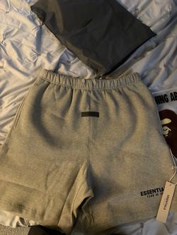 essential shorts size m in men
