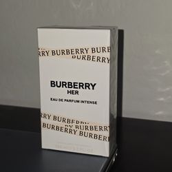 Burberry Her Eau De Parfum Intense 