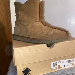 Used Uggs (Bundle Deal)