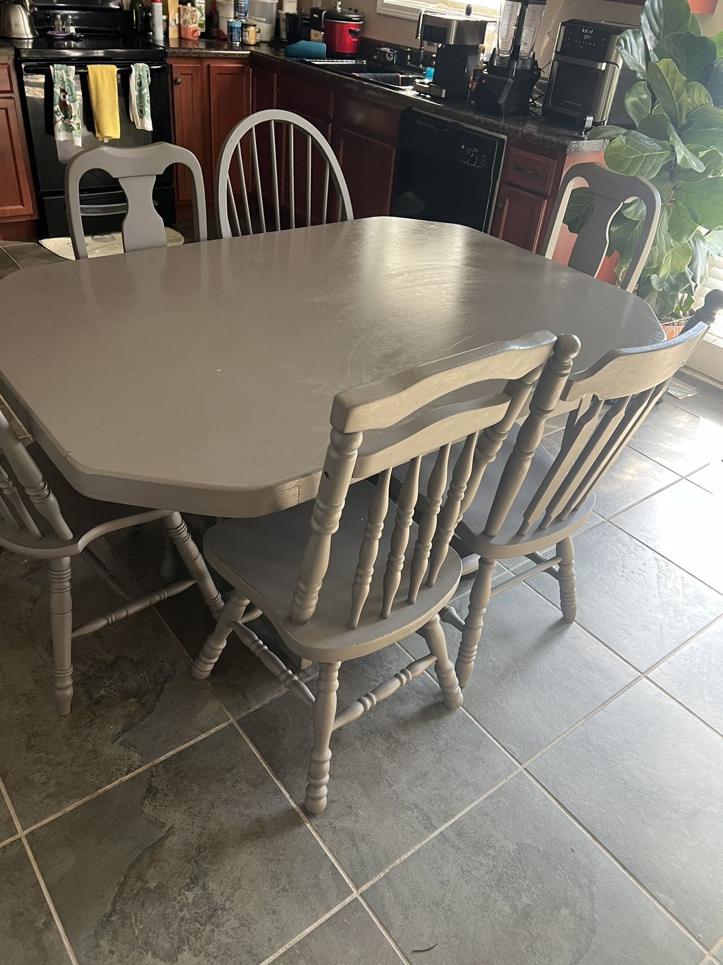 Dinning Table