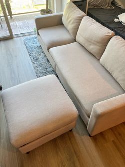 *PENDING* Couch + Ottoman/L couch
