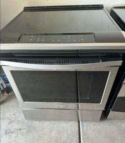 Whirlpool Electric range stove