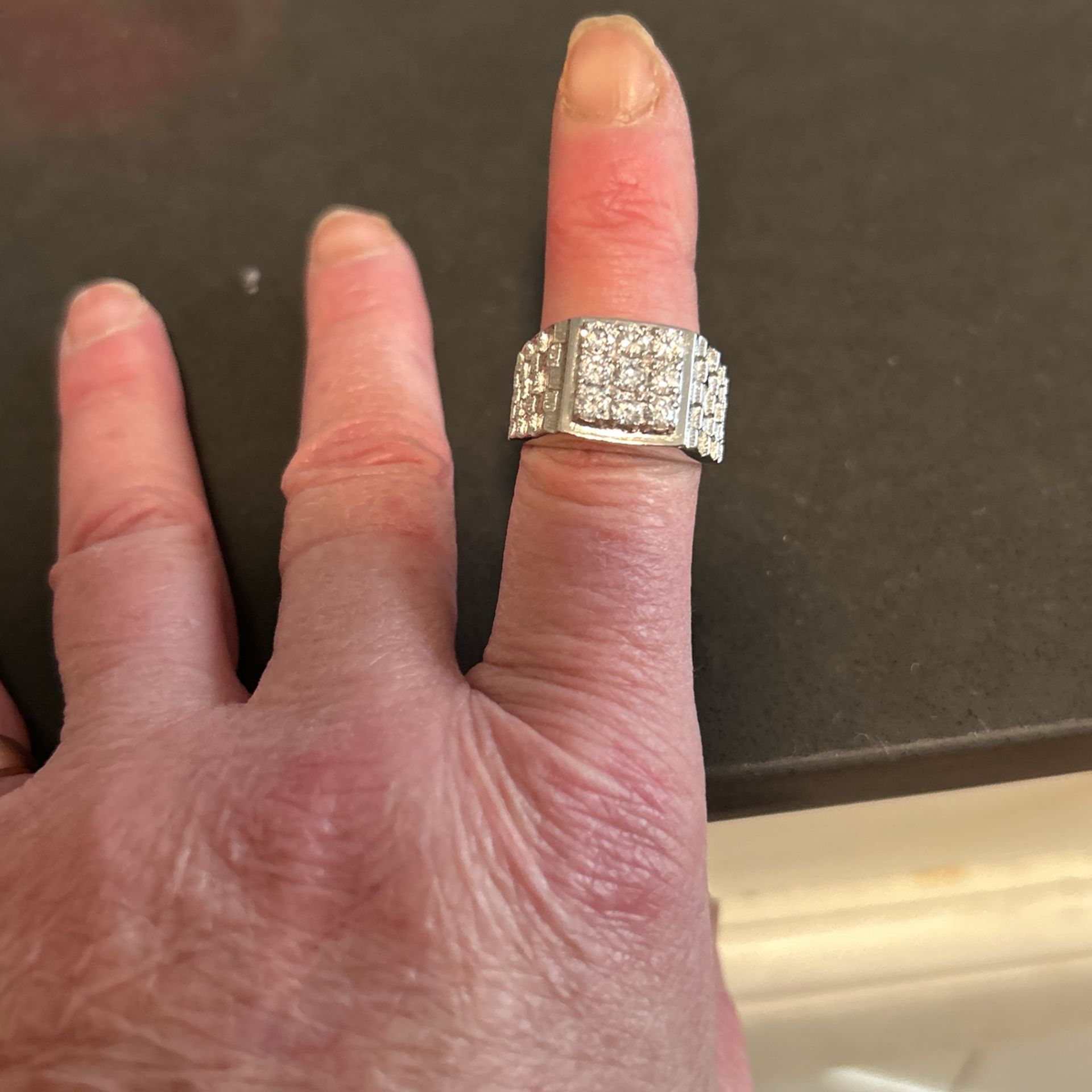 Men’s stainless steel ring size 10 1/2 new out of box